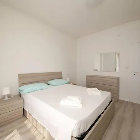 Inrapallo Apartamento *